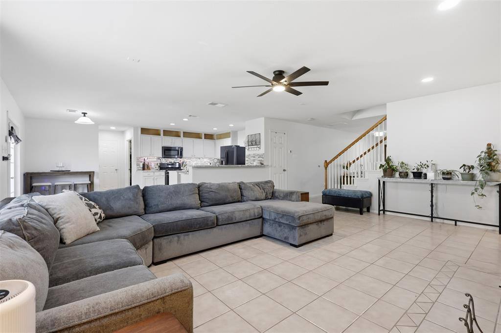 5976 Saddle Flap Drive, Fort Worth, TX 76179