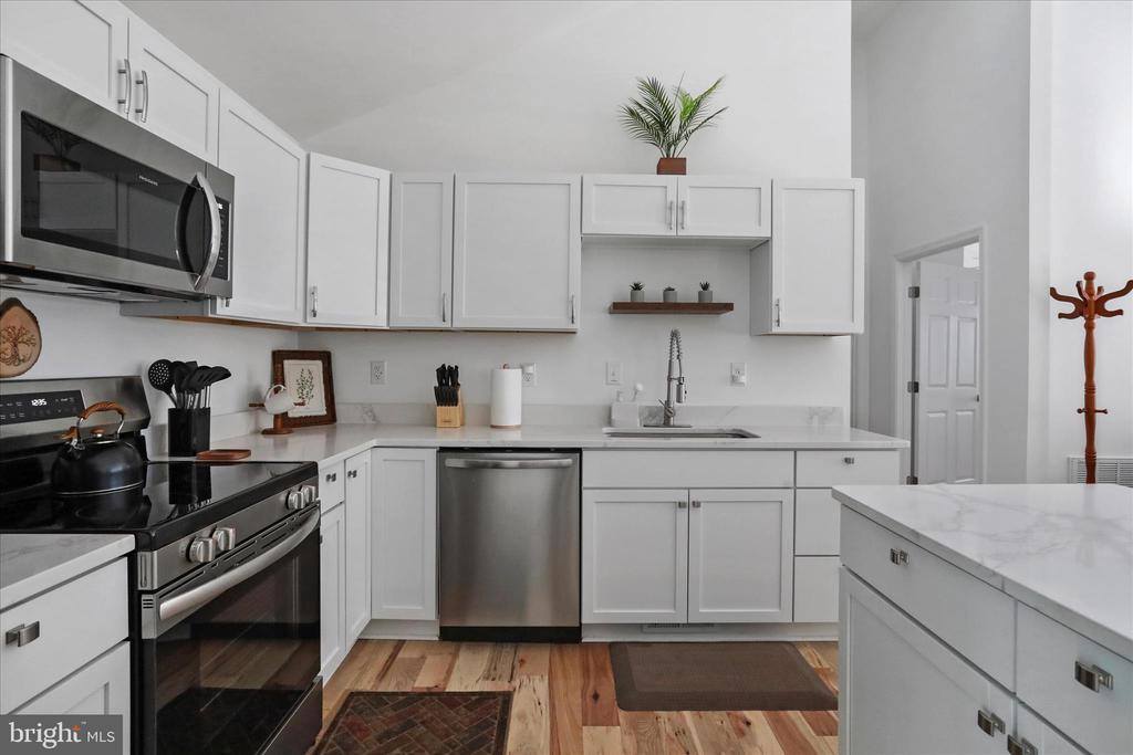 598 Crab Apple Road, Mt Jackson, VA 22842