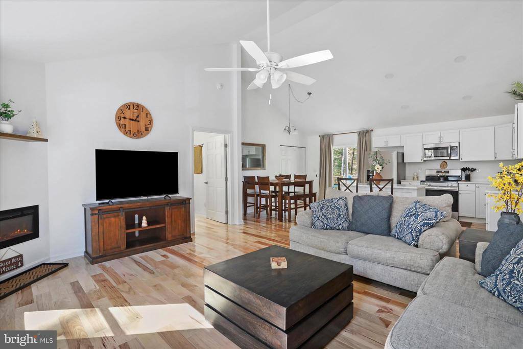 598 Crab Apple Road, Mt Jackson, VA 22842