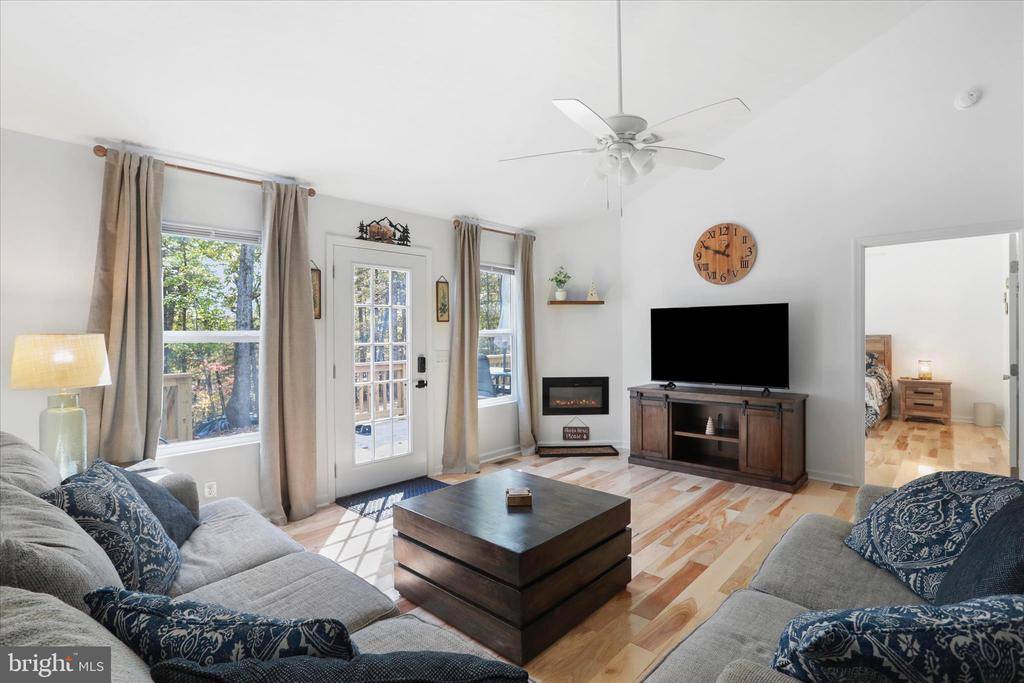 598 Crab Apple Road, Mt Jackson, VA 22842