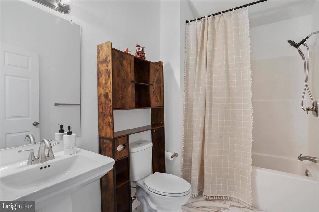 598 Crab Apple Road, Mt Jackson, VA 22842
