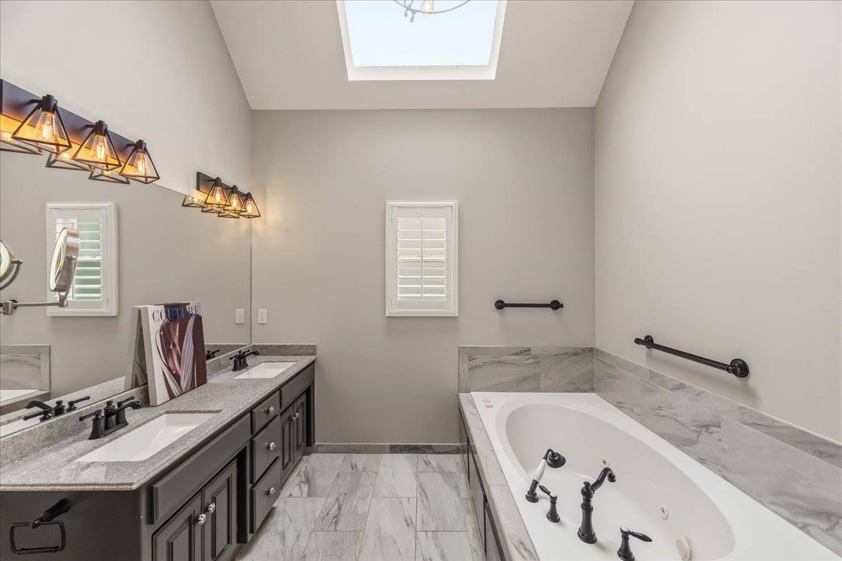 12522 W 123rd Terrace, Overland Park, KS 66213