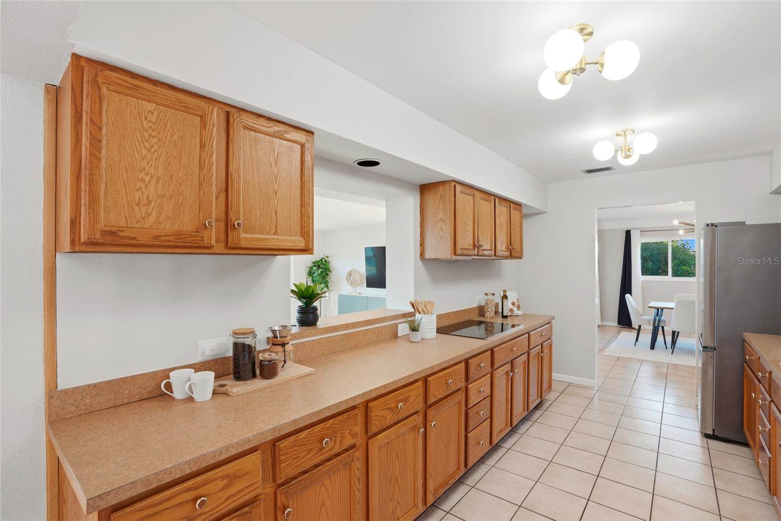 6900 10TH Avenue North, Saint Petersburg, FL 33710