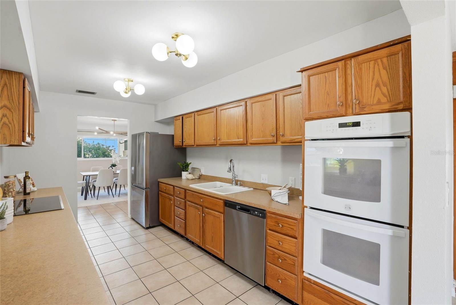 6900 10TH Avenue North, Saint Petersburg, FL 33710