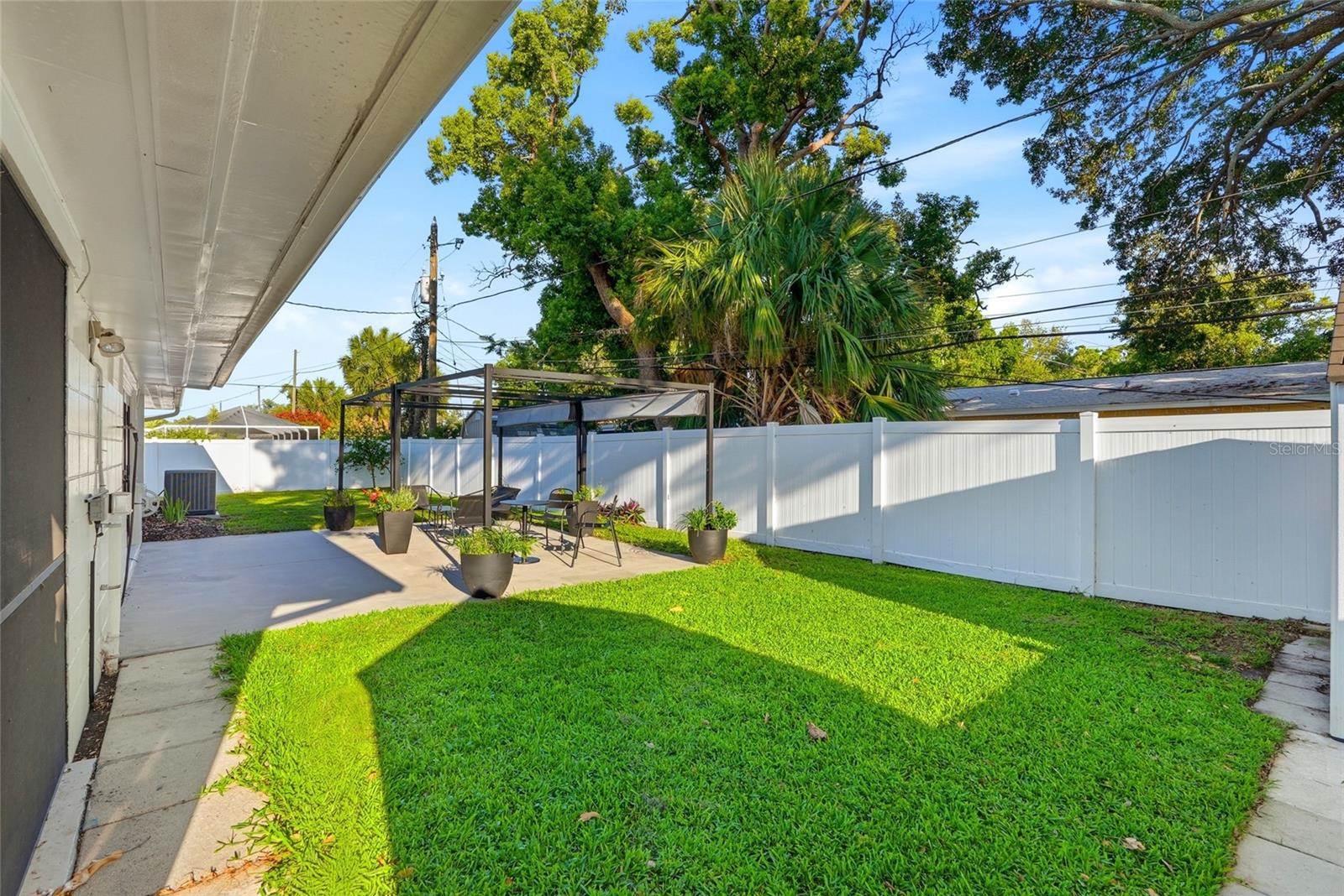 6900 10TH Avenue North, Saint Petersburg, FL 33710