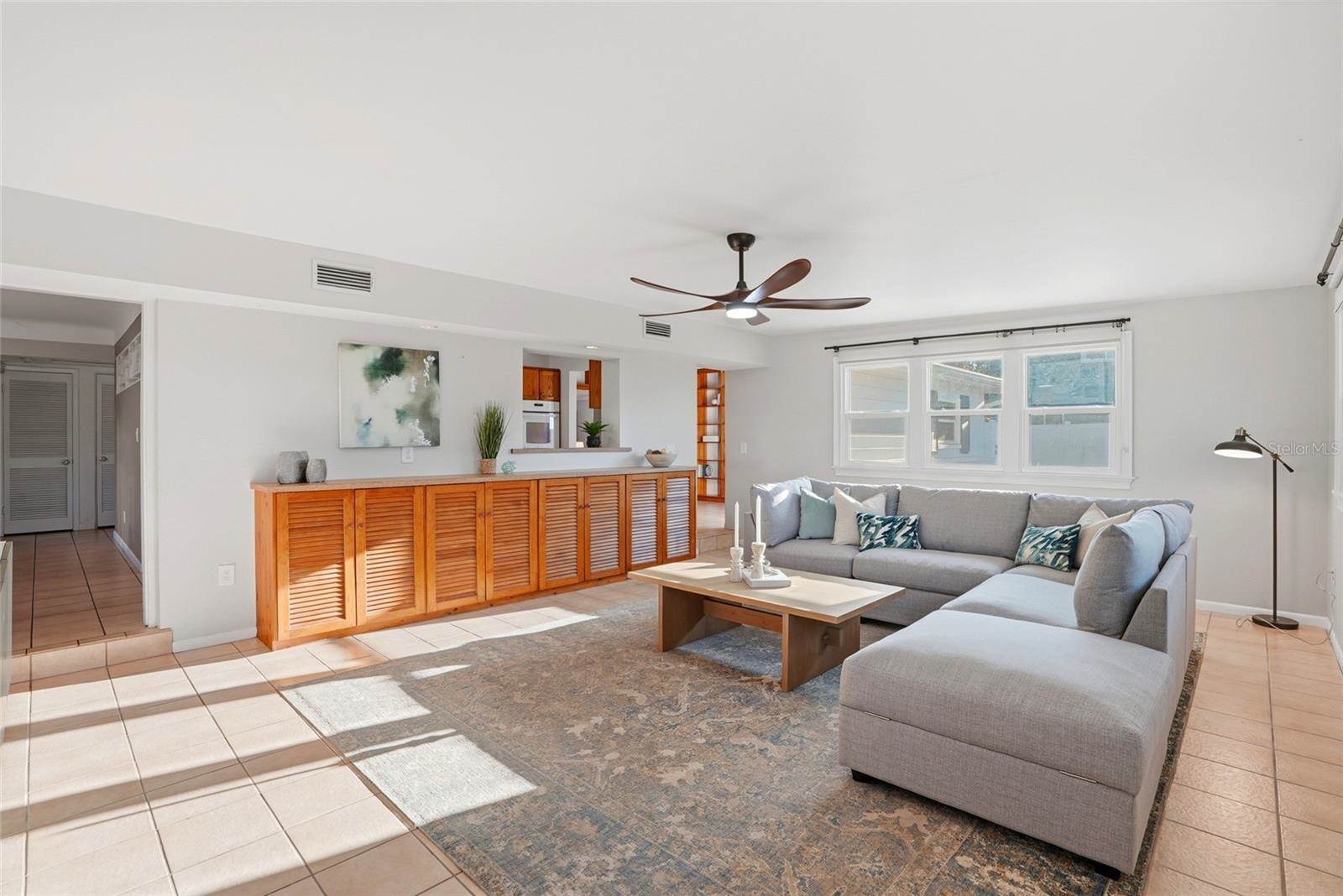 6900 10TH Avenue North, Saint Petersburg, FL 33710
