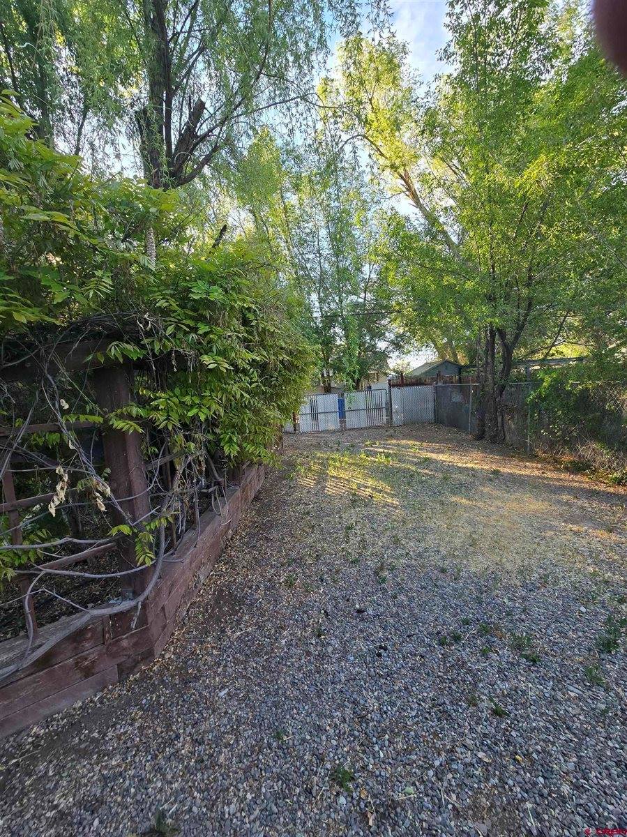 1227 S 2nd Street, Montrose, CO 81401