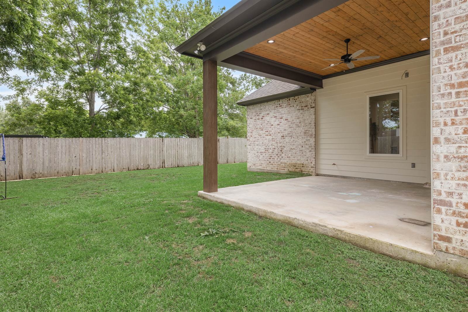 100 Sanctuary Lane, Lafayette, LA 70506