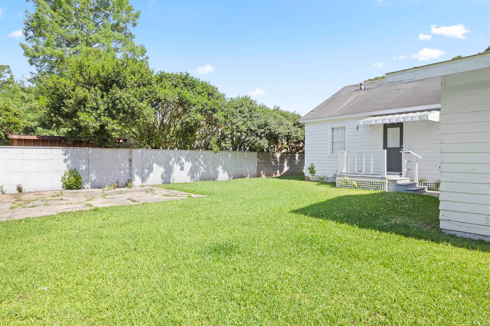 524 Loreauville Rd, New Iberia, LA 70563