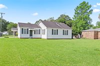 524 Loreauville Rd, New Iberia, LA 70563