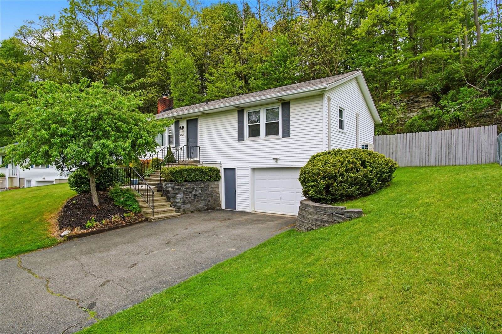 2024 Ford Road, Endicott, NY 13760