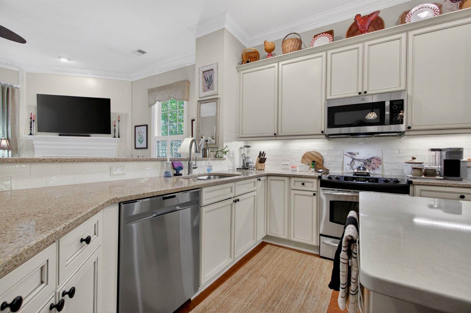 142 Donning Drive, Summerville, SC 29483
