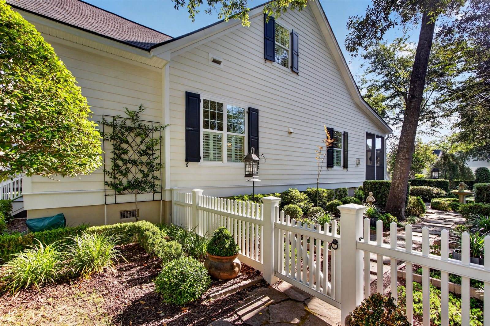 142 Donning Drive, Summerville, SC 29483