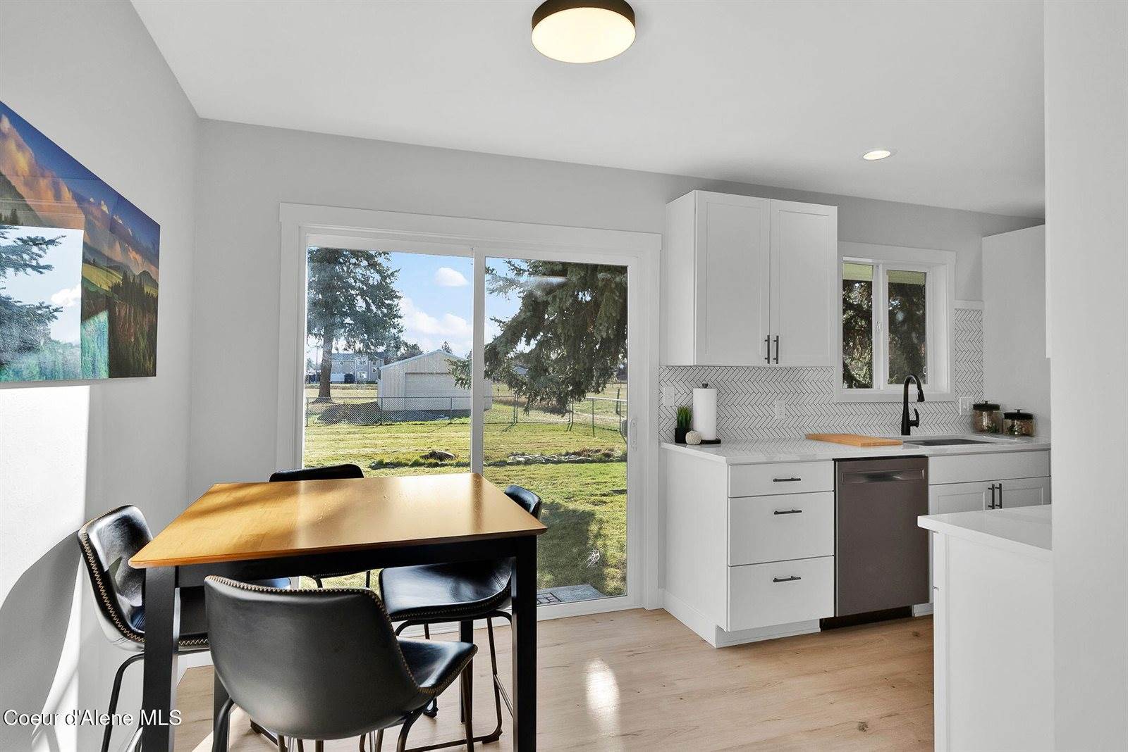 1810 West Honeysuckle Ave, Hayden, ID 83835