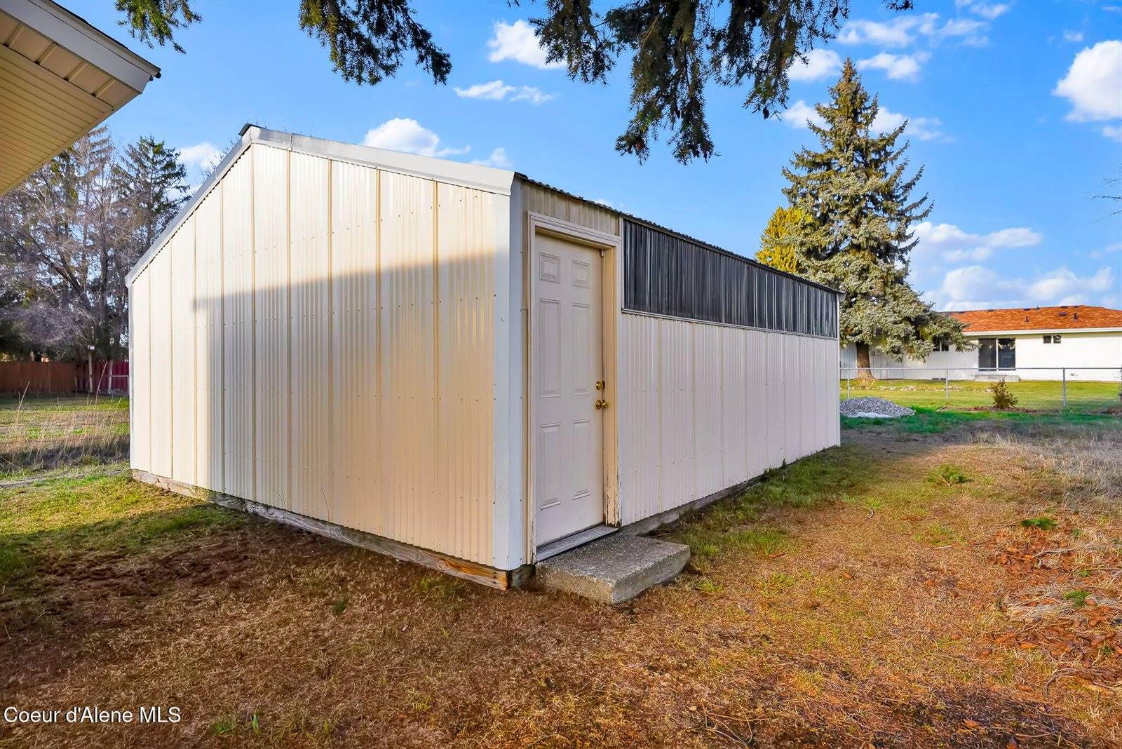 1810 West Honeysuckle Ave, Hayden, ID 83835