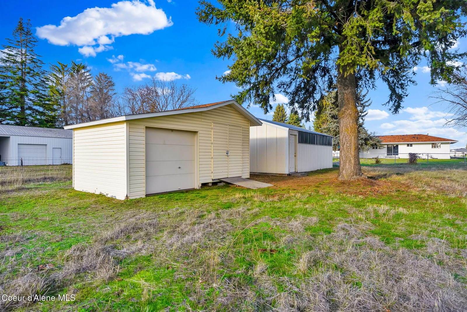 1810 West Honeysuckle Ave, Hayden, ID 83835
