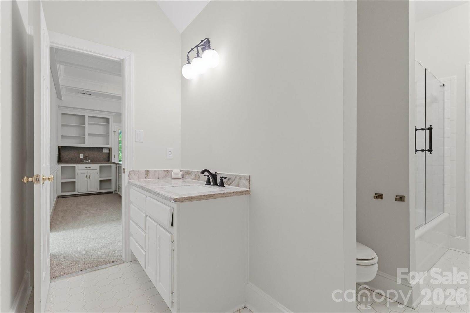 10205 Balmoral Circle, Charlotte, NC 28210