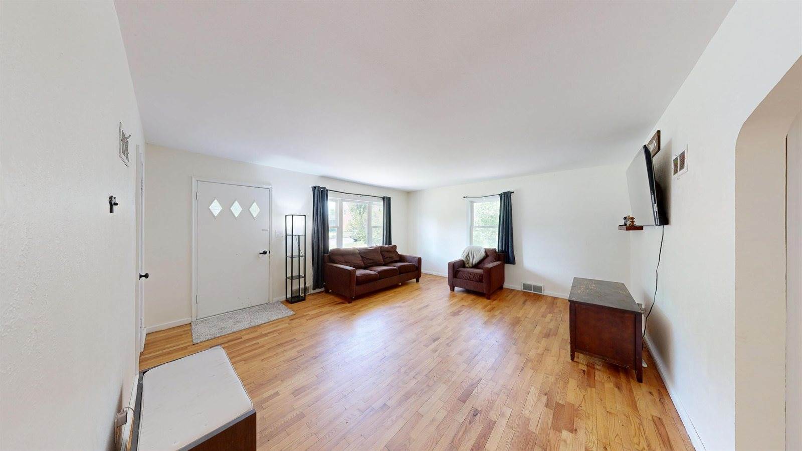 2159 Farnam St, La Crosse, WI 54601
