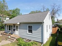 2159 Farnam St, La Crosse, WI 54601