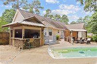 255 West Hedgelawn Way, Southern Pines, NC 28387