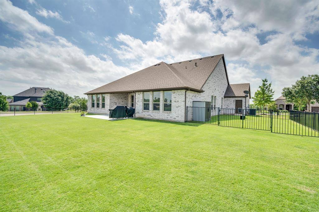 1601 Bearpath Way, Gunter, TX 75058