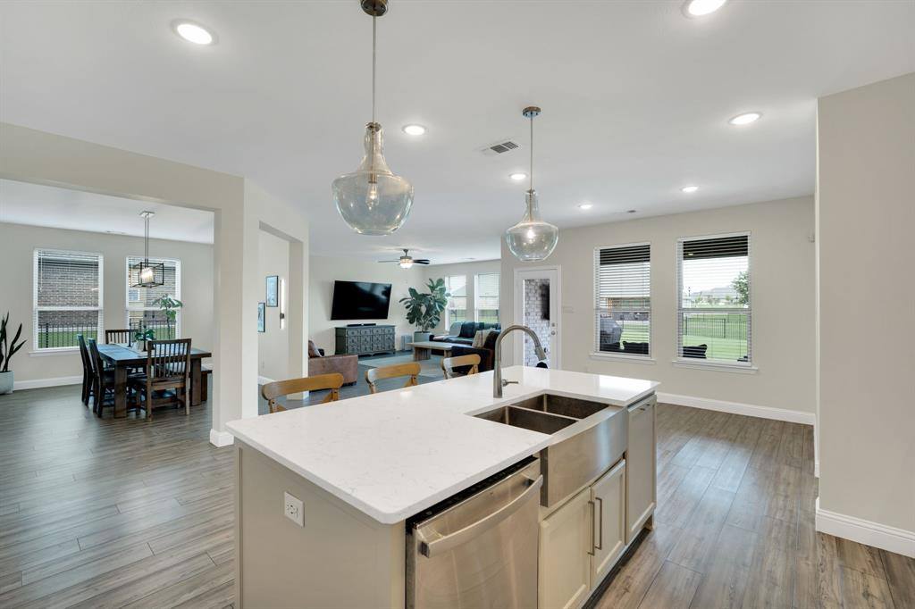 1601 Bearpath Way, Gunter, TX 75058