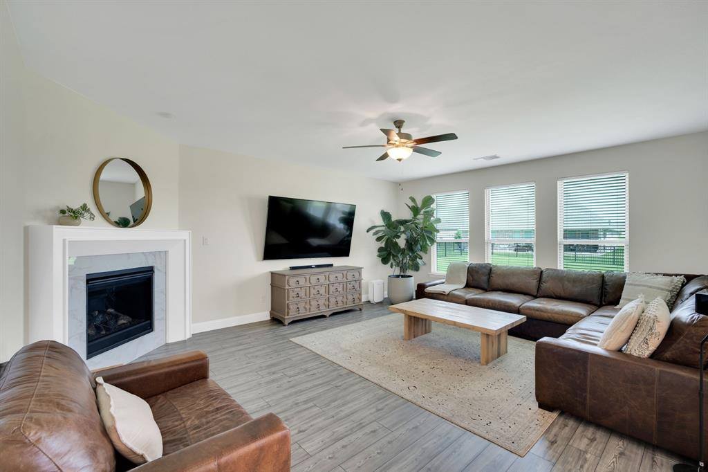 1601 Bearpath Way, Gunter, TX 75058