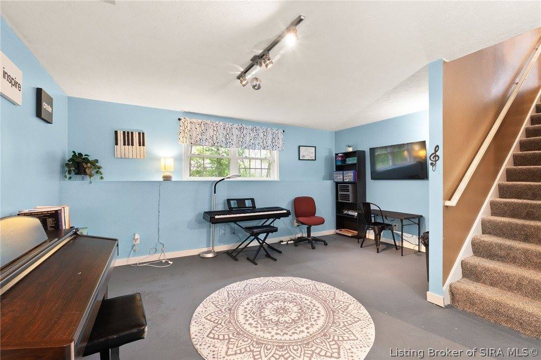 118 West Pigeon Ridge Court, Scottsburg, IN 47170