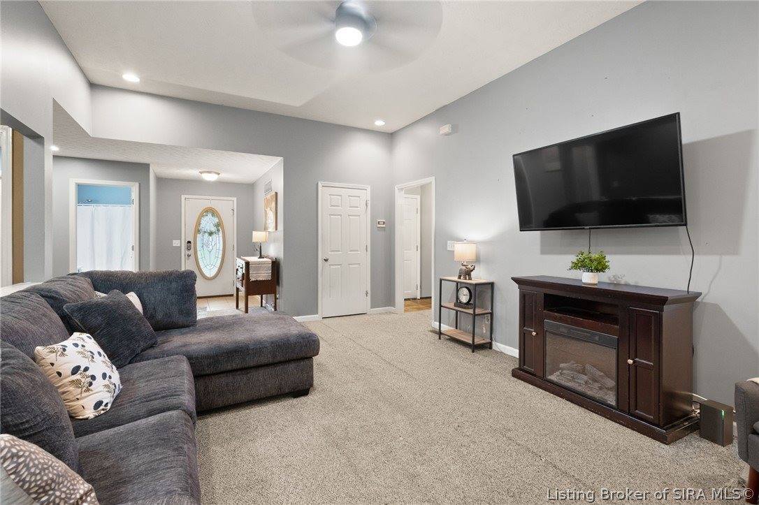 118 West Pigeon Ridge Court, Scottsburg, IN 47170