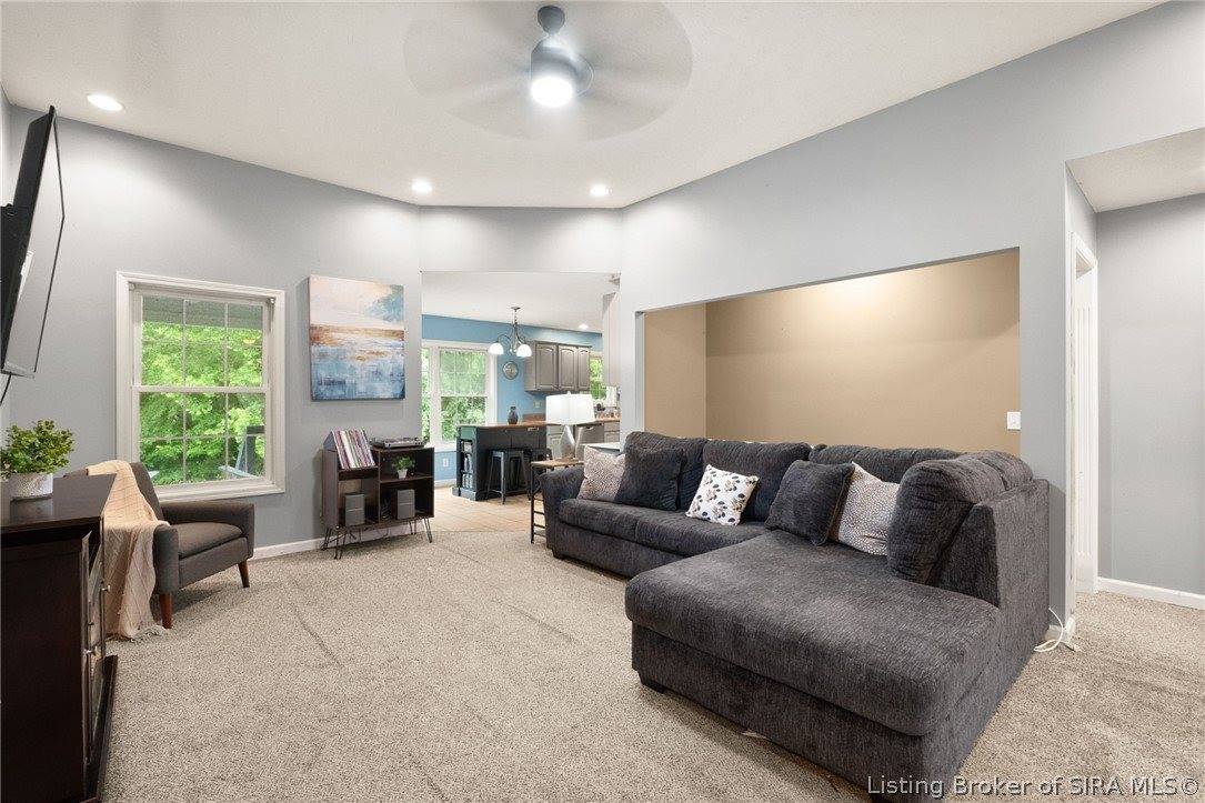 118 West Pigeon Ridge Court, Scottsburg, IN 47170