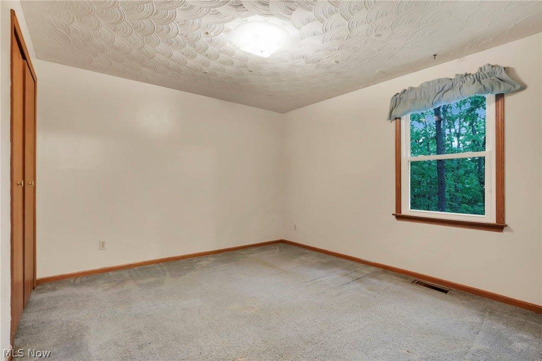 60467 Apache Lane, Senecaville, OH 43780