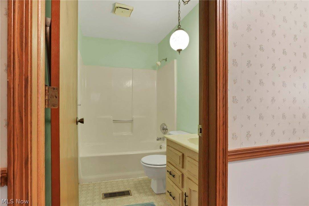 60467 Apache Lane, Senecaville, OH 43780