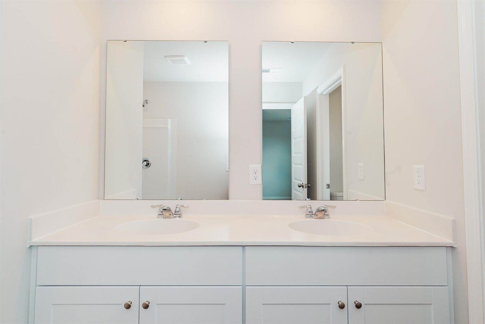 402 Tiliwa Street, Summerville, SC 29486