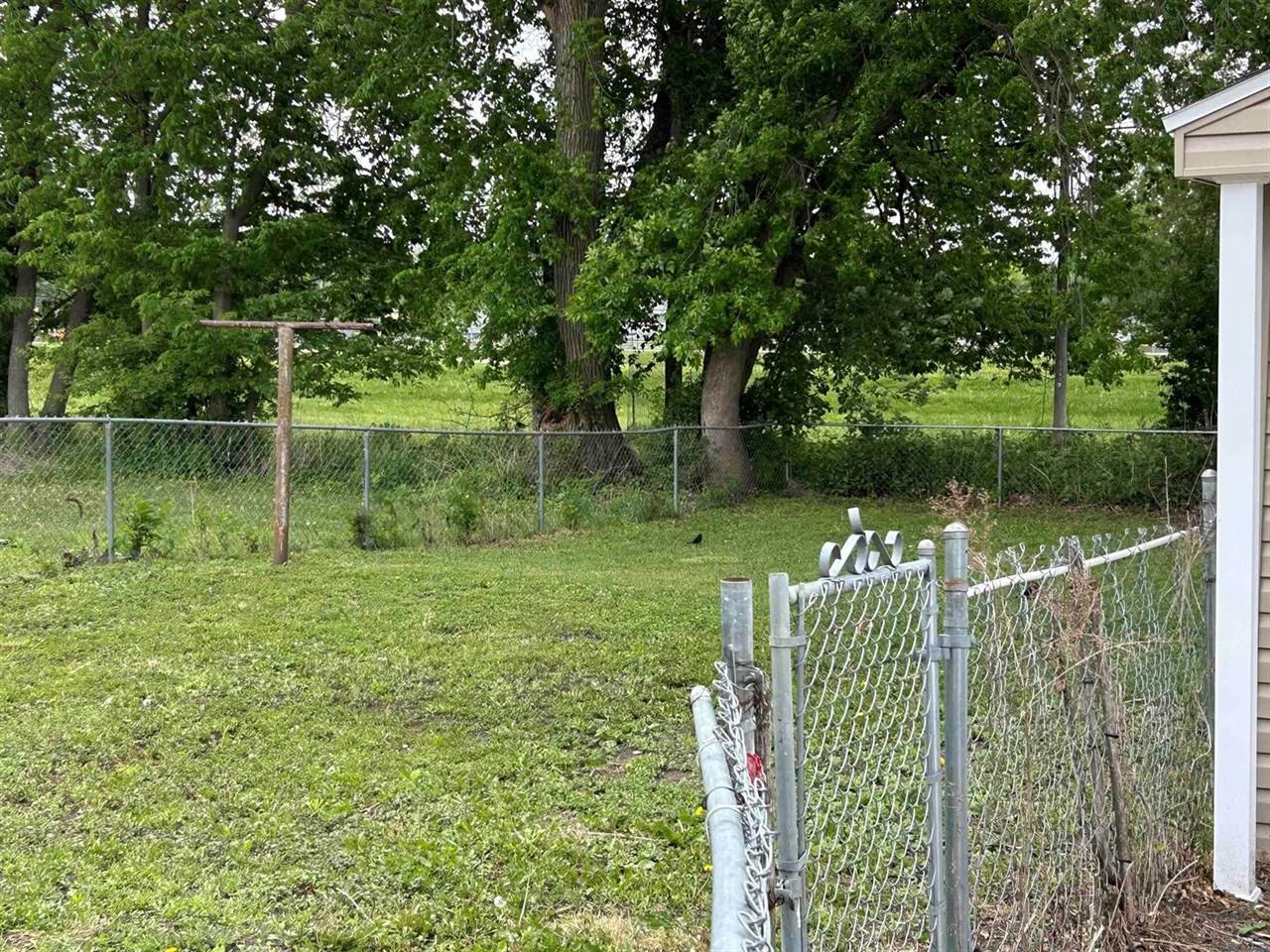 2217 Geneva, Sioux City, IA 51103