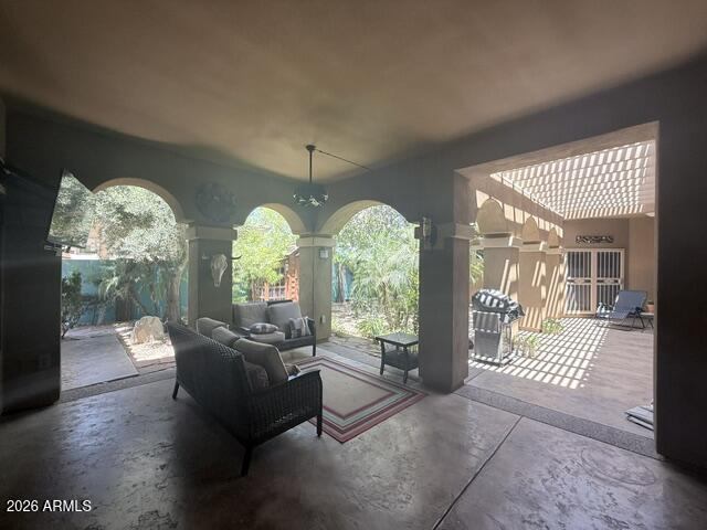 11660 West Lakeview Court, Surprise, AZ 85378