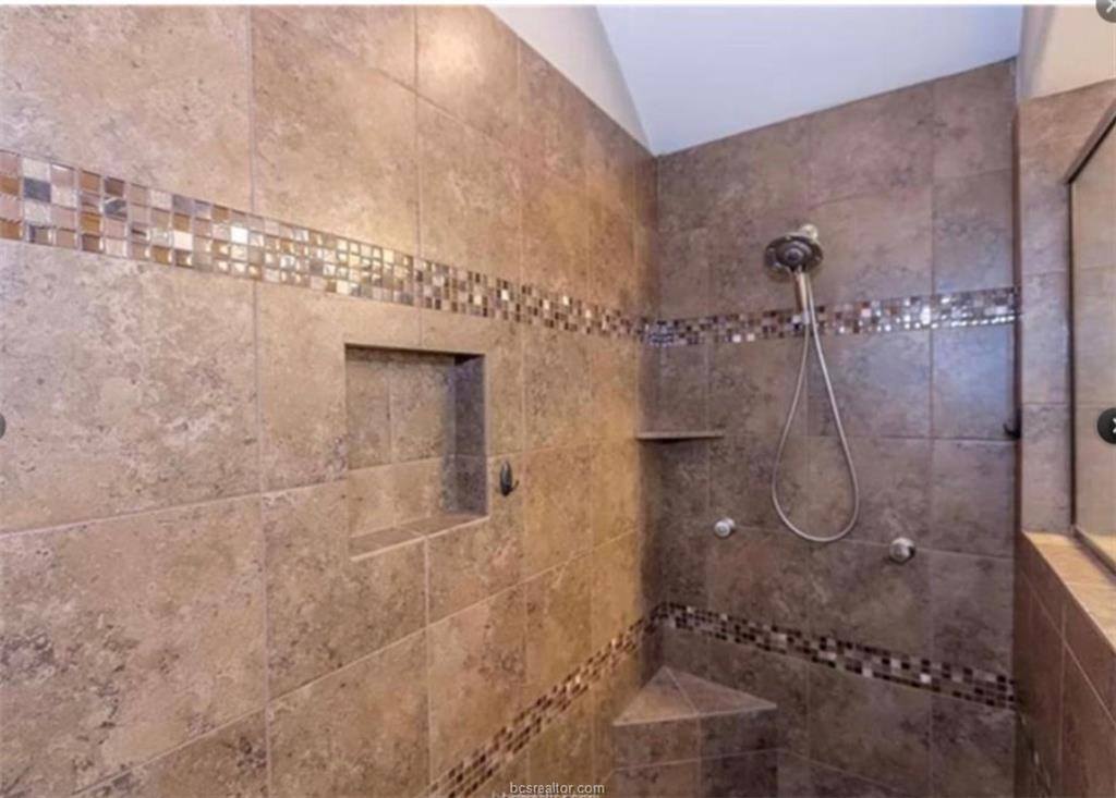 2513 Hailes Lane, College Station, TX 77845