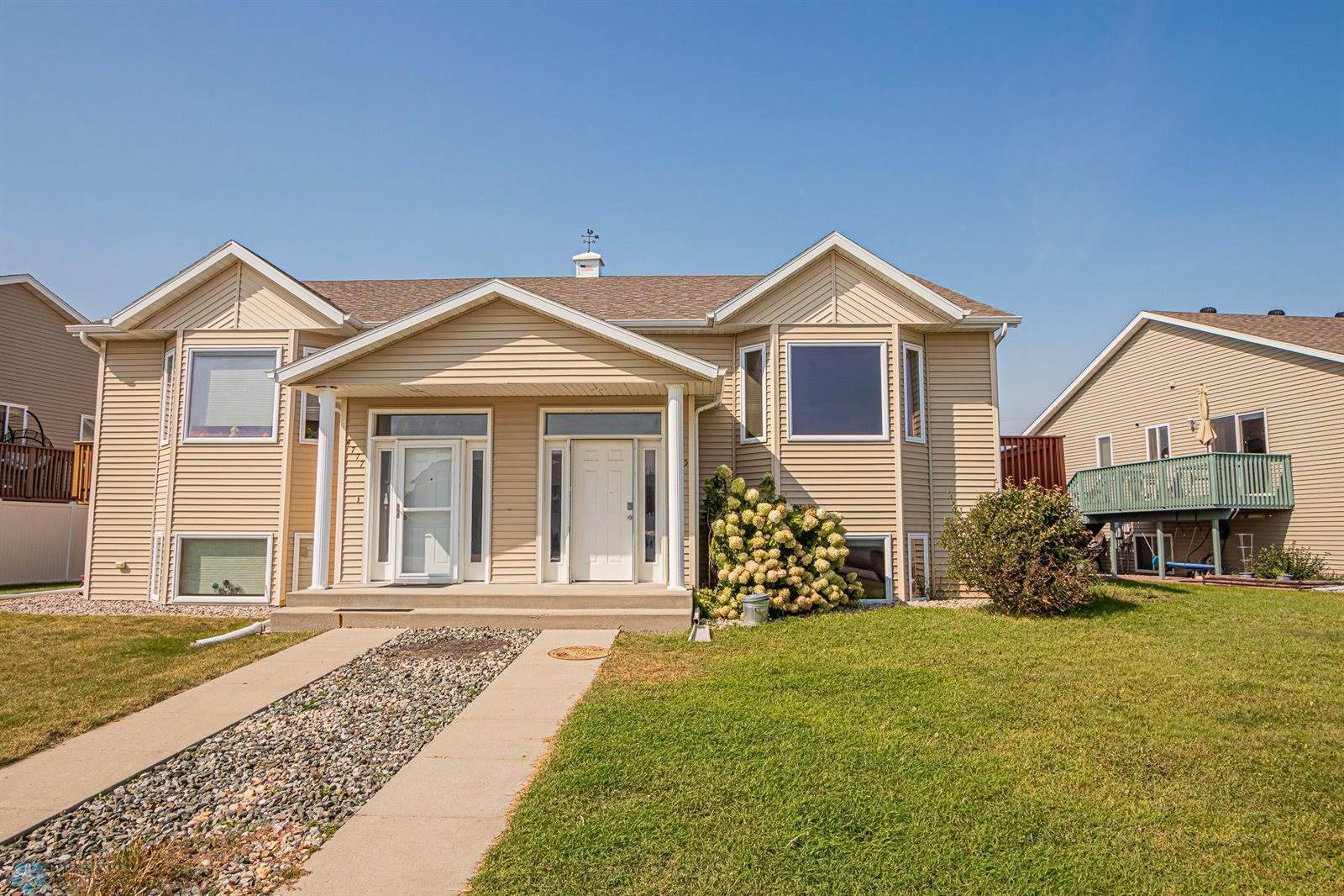 4775 Harvest Drive South, Fargo, ND 58104