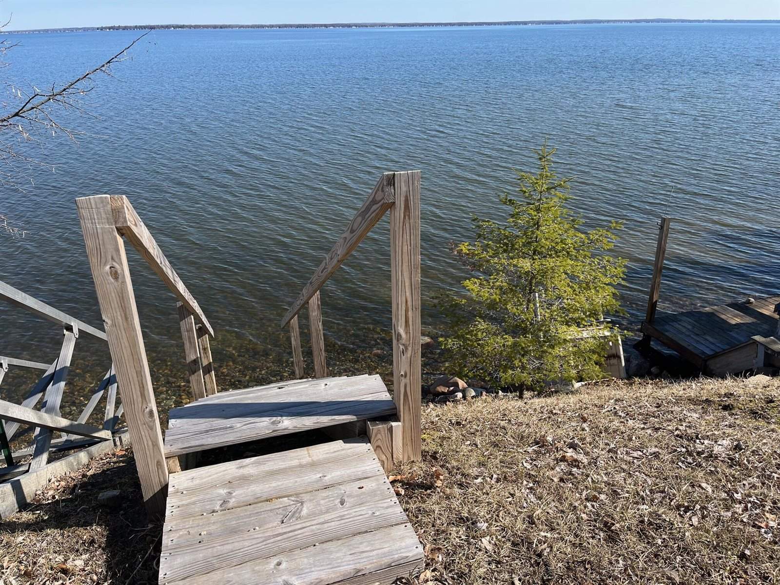 117 Oliver Drive, Houghton Lake, MI 48629