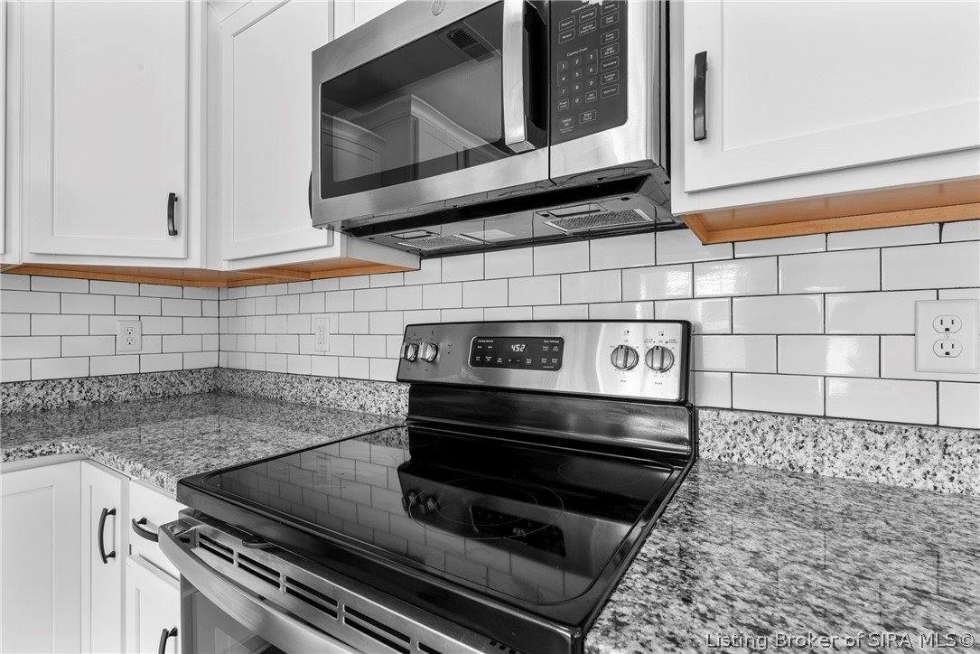 5511 Limestone Creek Drive, Charlestown, IN 47111