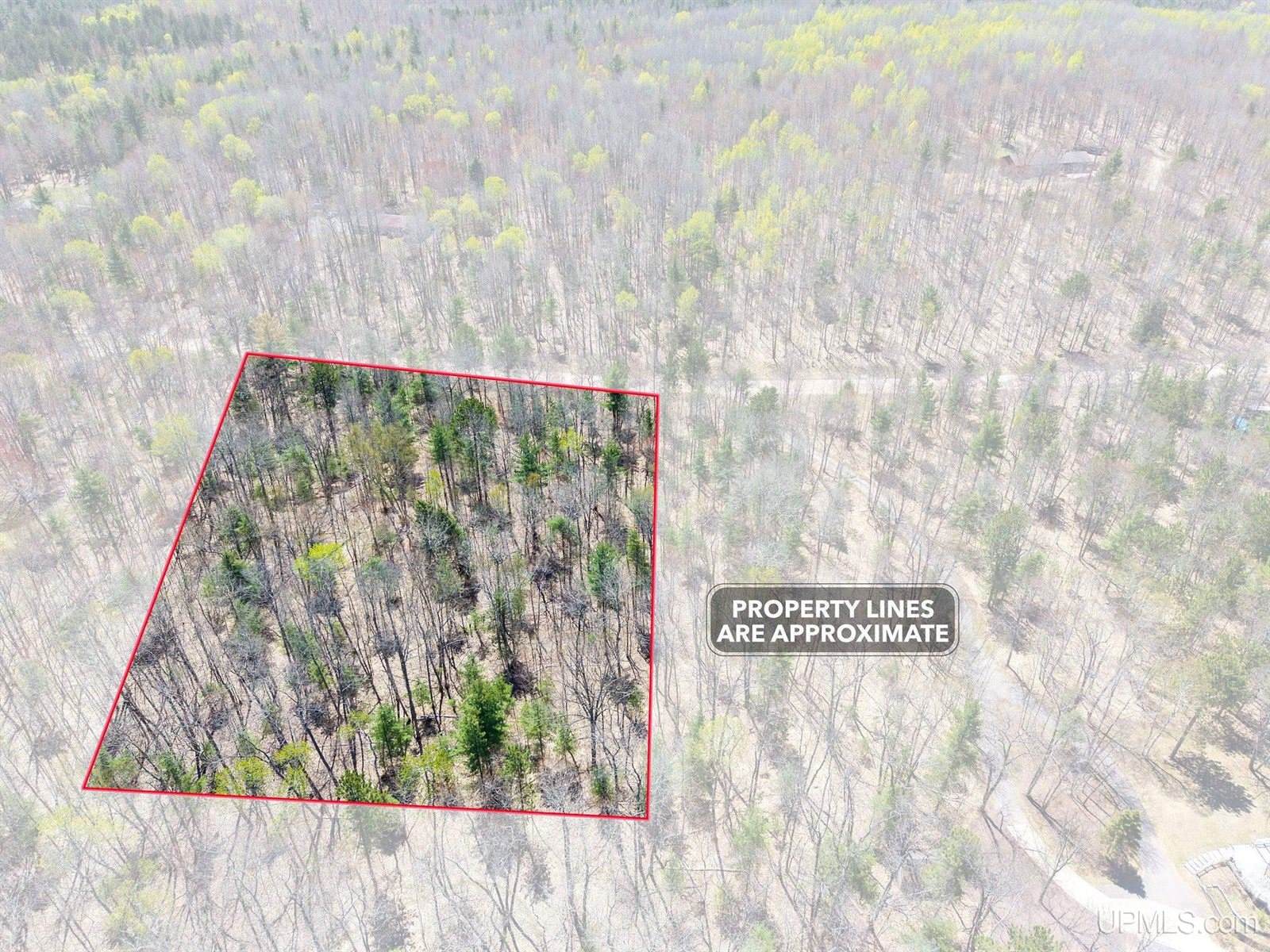 TBD S Tracie Lane, Marquette, MI 49855