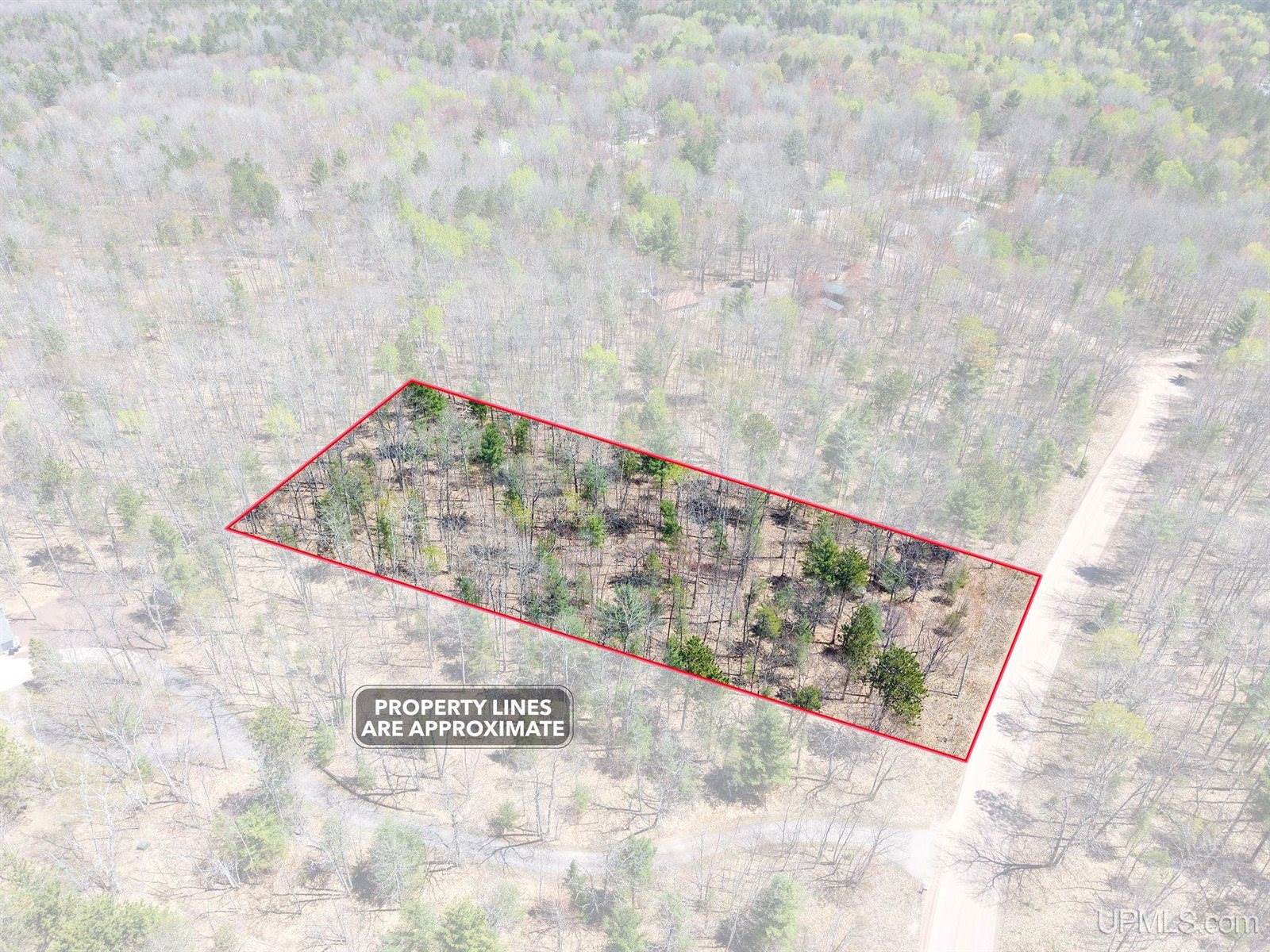 TBD S Tracie Lane, Marquette, MI 49855
