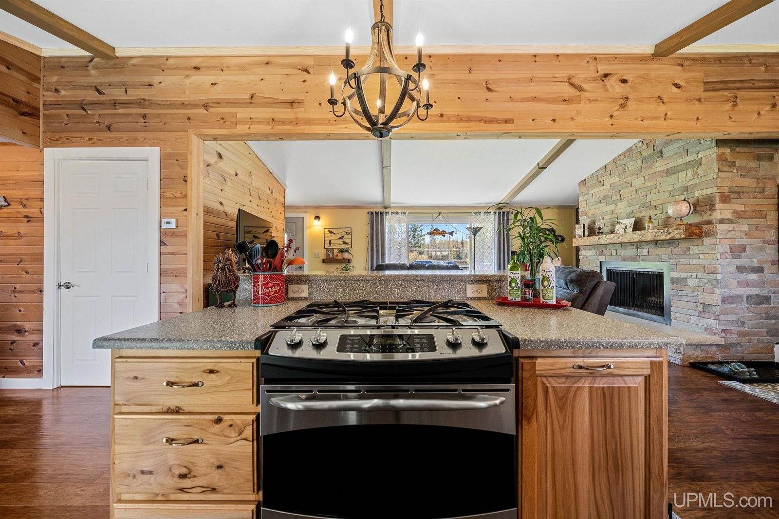 302 N River Drive, Gwinn, MI 49841