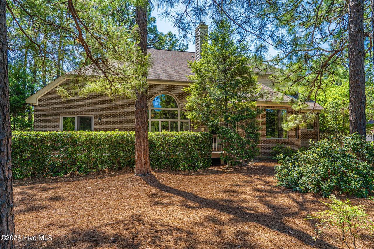 11 Squires Lane, Pinehurst, NC 28374