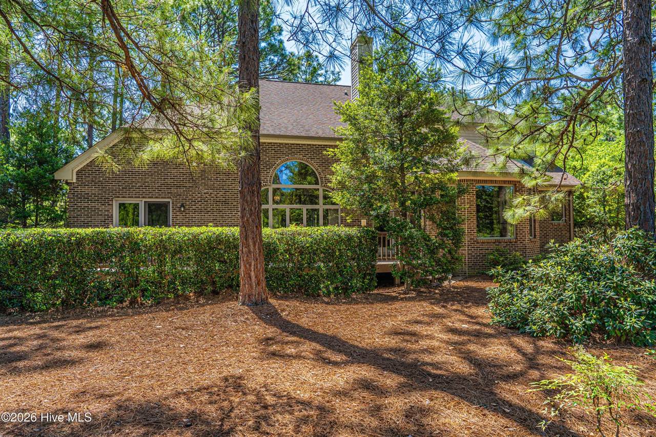11 Squires Lane, Pinehurst, NC 28374