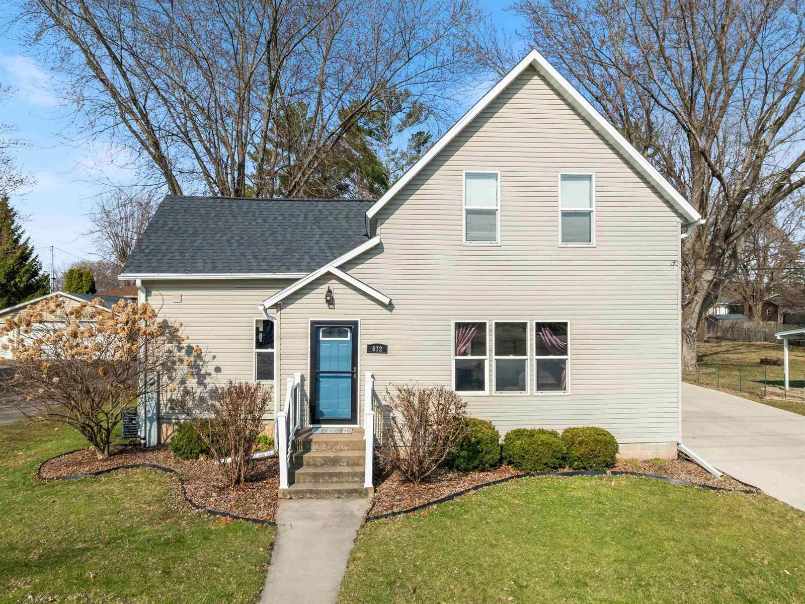 612 S Washington Avenue, Marshfield, WI 54449