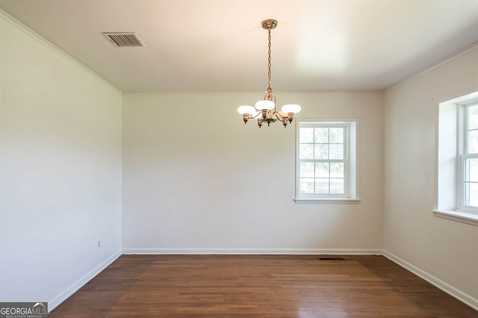 1402 West 12th Street, Alma, GA 31510