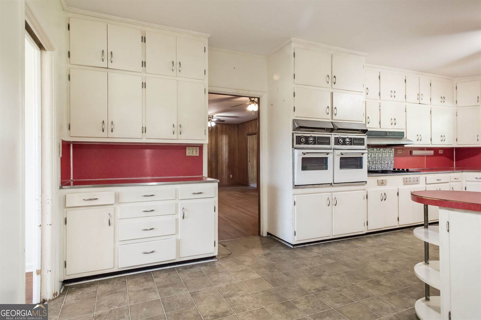 1402 West 12th Street, Alma, GA 31510