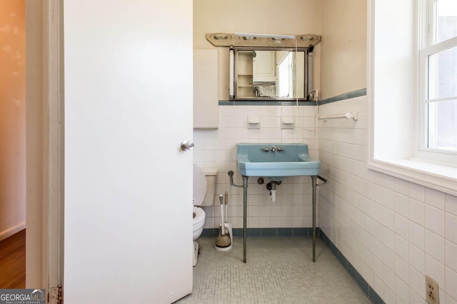1402 West 12th Street, Alma, GA 31510