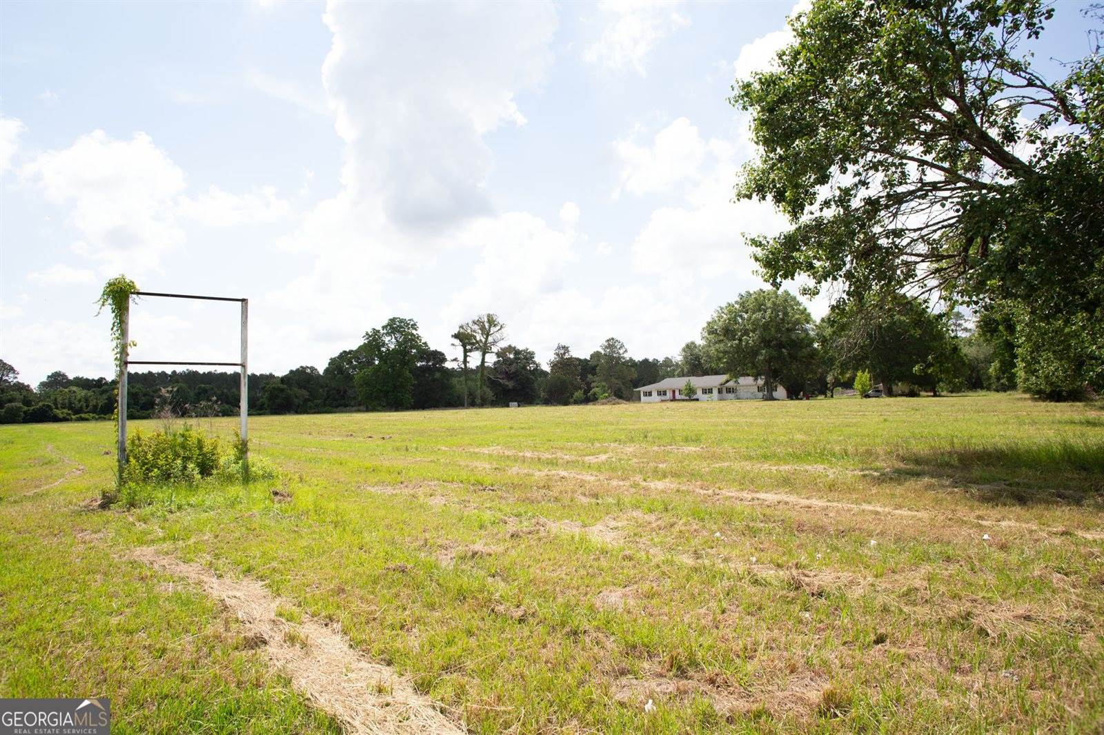 1402 West 12th Street, Alma, GA 31510