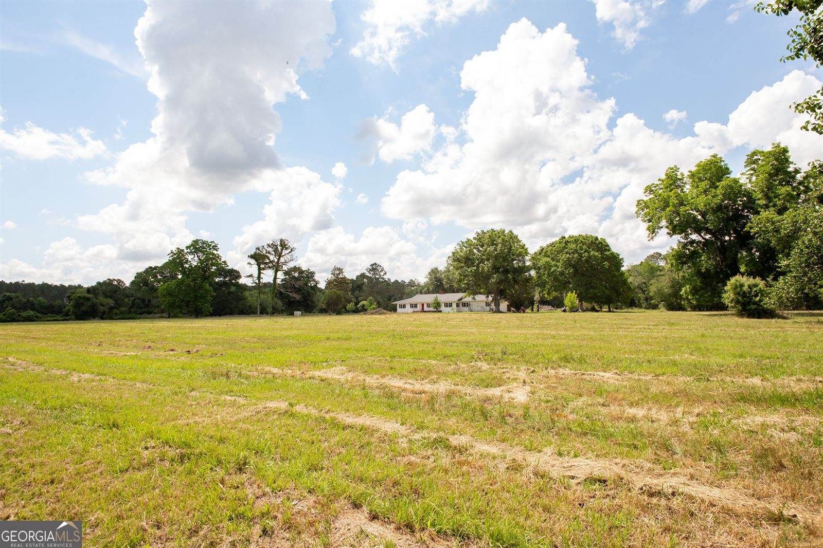 1402 West 12th Street, Alma, GA 31510